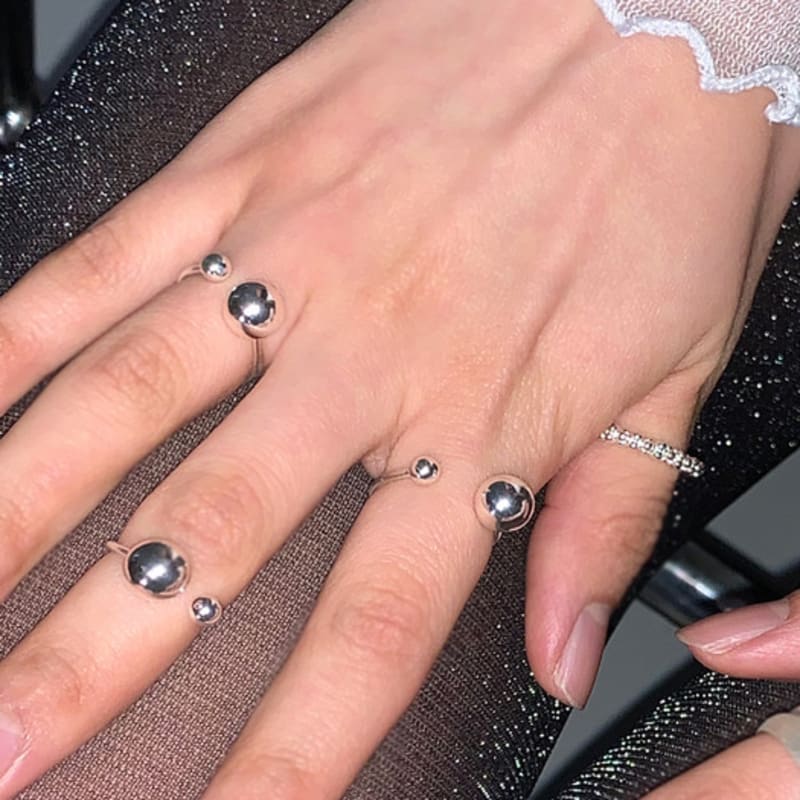 SULTANA Ball point open ring