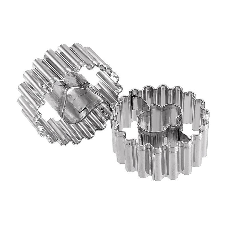 Metal Pastry Cookie Cutter Set Mini Christmas Sandwich Biscuit Baking Molds Xmas Tree Snowflake Gingerbread Shape Cakes Decor