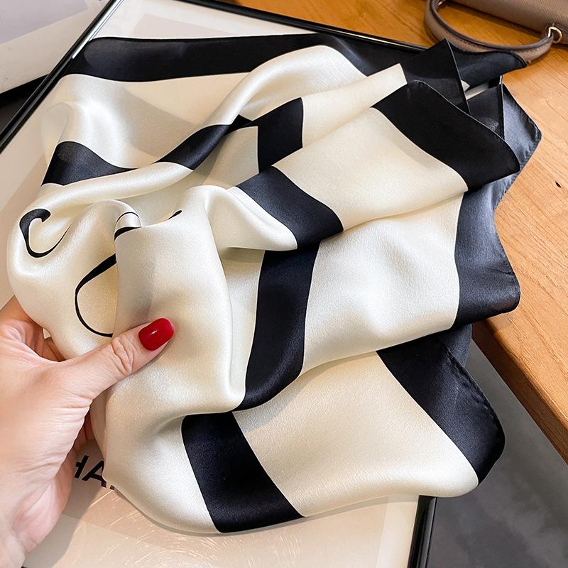 53 * 53 cm Mulberry Silk Lite firkantet skjerf Multifunksjonelt Profesjonell motedekorasjon Silkeskjerf for vår- og høstvarmesjal