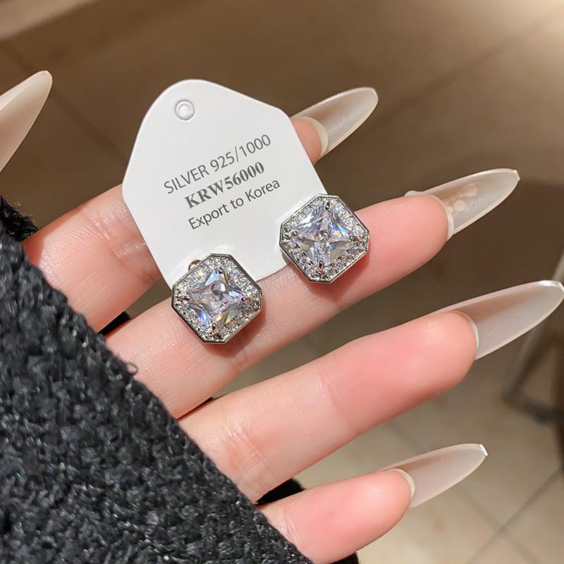 Minimalist Copper Lock Collar Chain With Rhinestone Decor Inlay For Office Wear Ear Stud