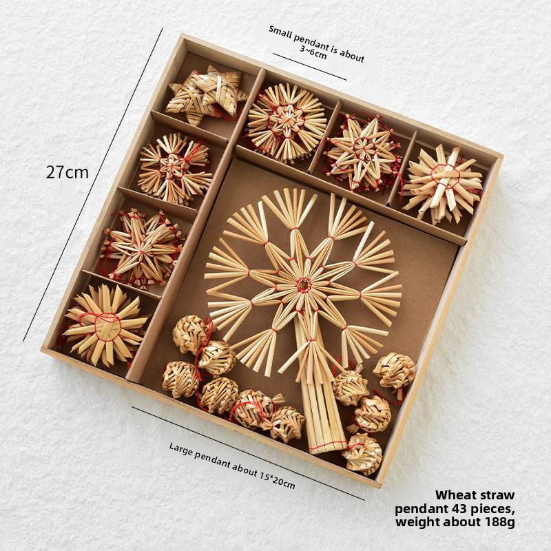 New Arrival Fashion Glass Christmas Ornaments Santa Snowman Pendant for Xmas Tree Deco Perfect Christmas Gift