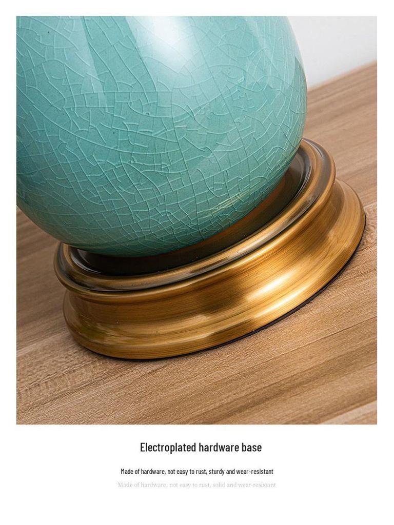Retro American Ceramic Table Lamp: Modern Bedside Decoration for Master Bedroom