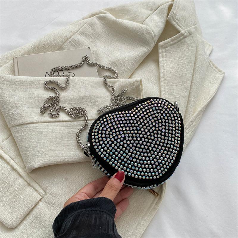 

Casual Heart Shaped Crossbody Bag For Women With Fashionable Chain Detail Suitable For Daily Use Available In Stylish Colors Colorful
