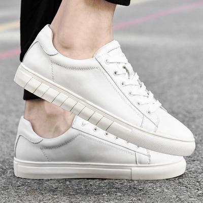 Kleine weiße Schuhe Herren Herbsttrend erste Schicht Rindsleder Schnürschuhe lässige Board-Schuhe Herren