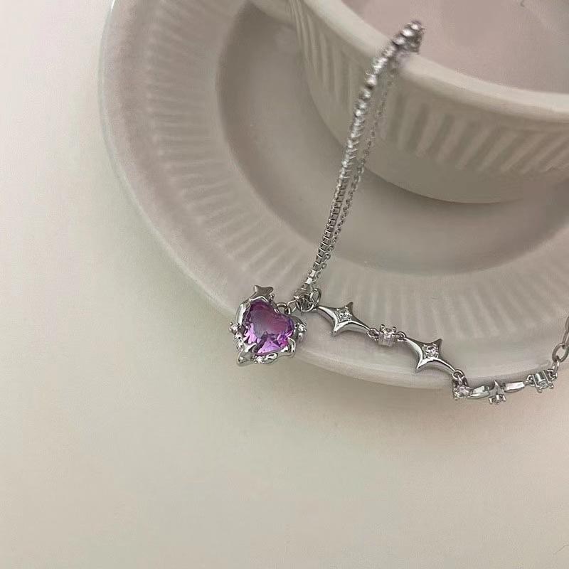 Collana con pendente a cuore sfumato viola per donna Collana con ciondolo a forma di clavicola con amore in cristallo Luce di lusso per ragazze Accessori alla moda