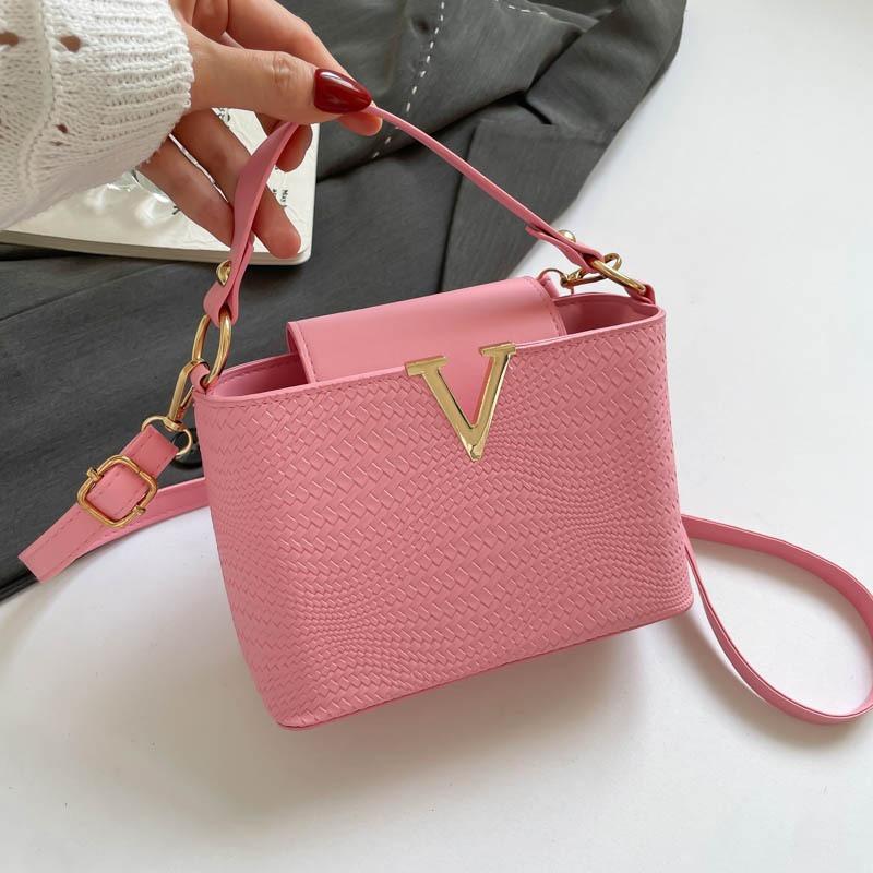 

Fashion trend Casual nature Women s simple autumn new shoulder crossbody small square bag