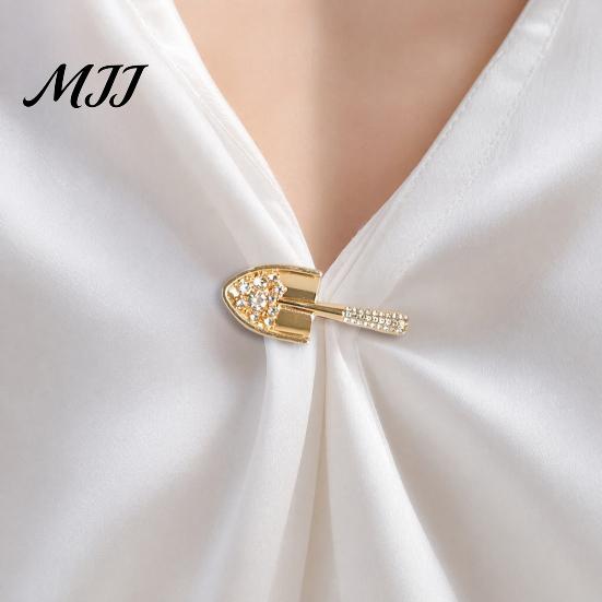 Oxidation Resistant Pin Mini Rhinestone Shovel Brooch, Men Women Golden Lapel Pin, Accessory Decorative Badge Jewelry for Clothes Bag Hat Scarf