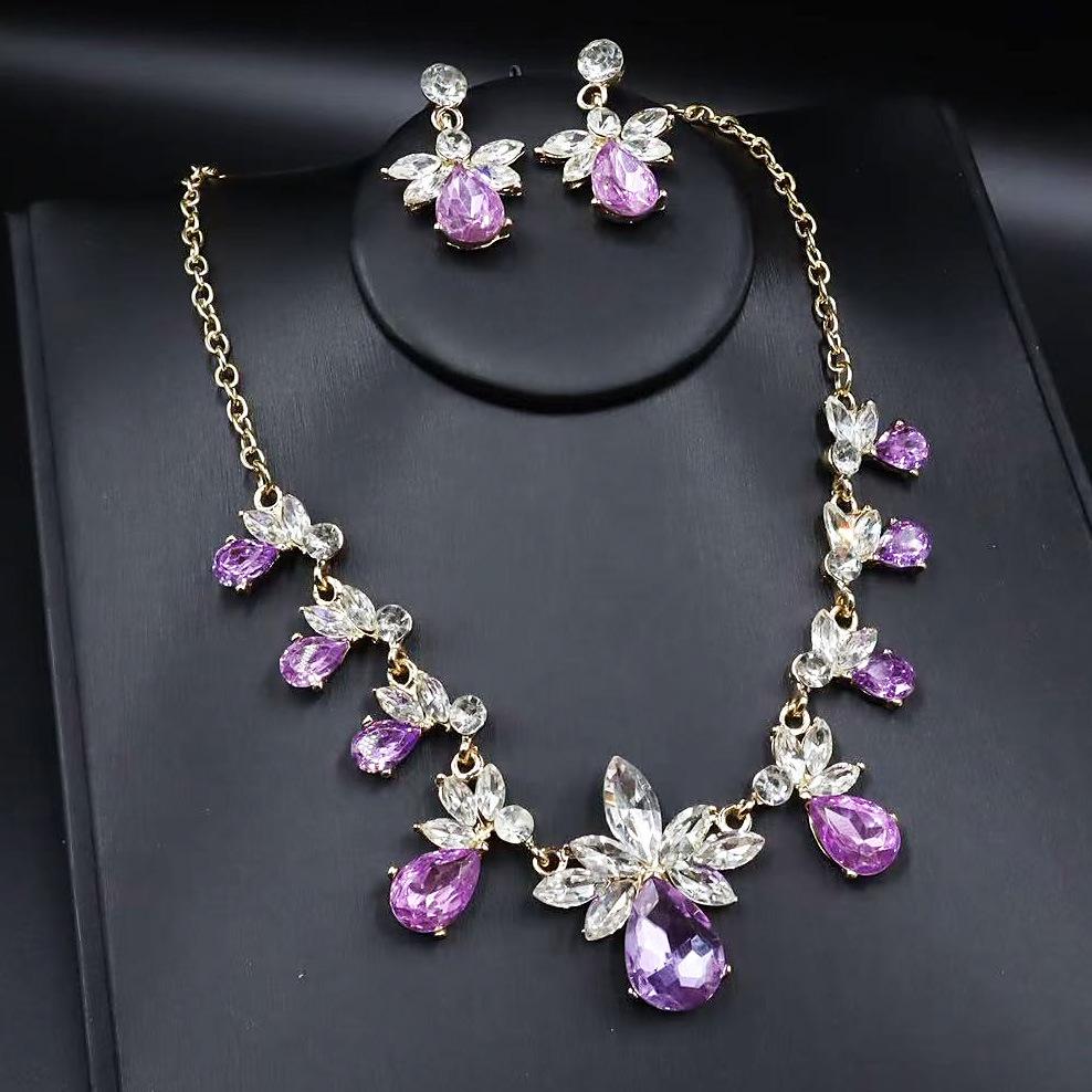 Emerald Green Geometric Necklace & Earring Set with Temperament Ear Hooks and Trendy Clavicle Chain.