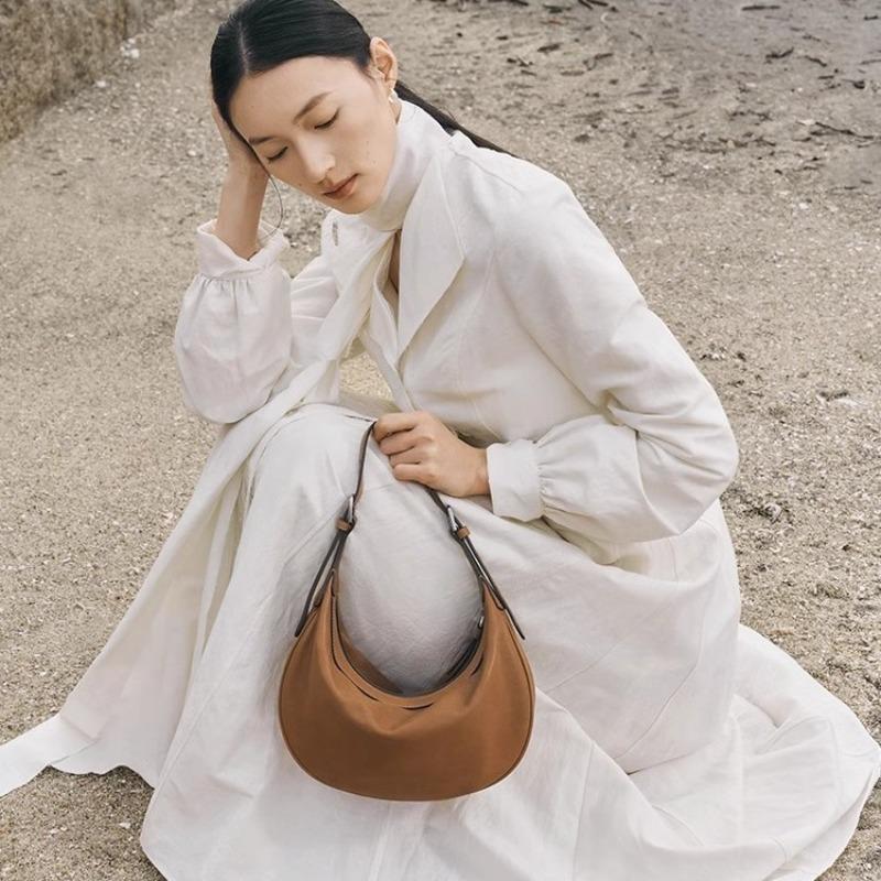 New Leather Crescent Bag Retro Niche Leather Shoulder Underarm Bag Women's Versatile Messenger Bag