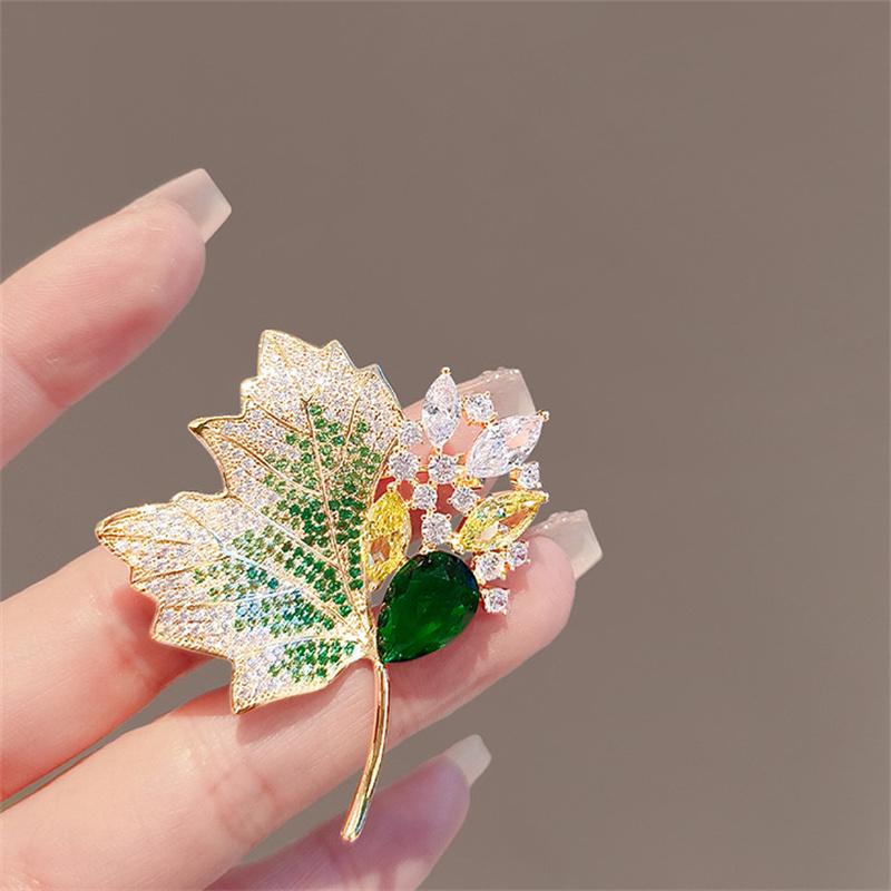 Vintage Openwork Crystal Brooch for Women - Rhinestone Maple Leaf Corsage Pin for Blouse and Jacket