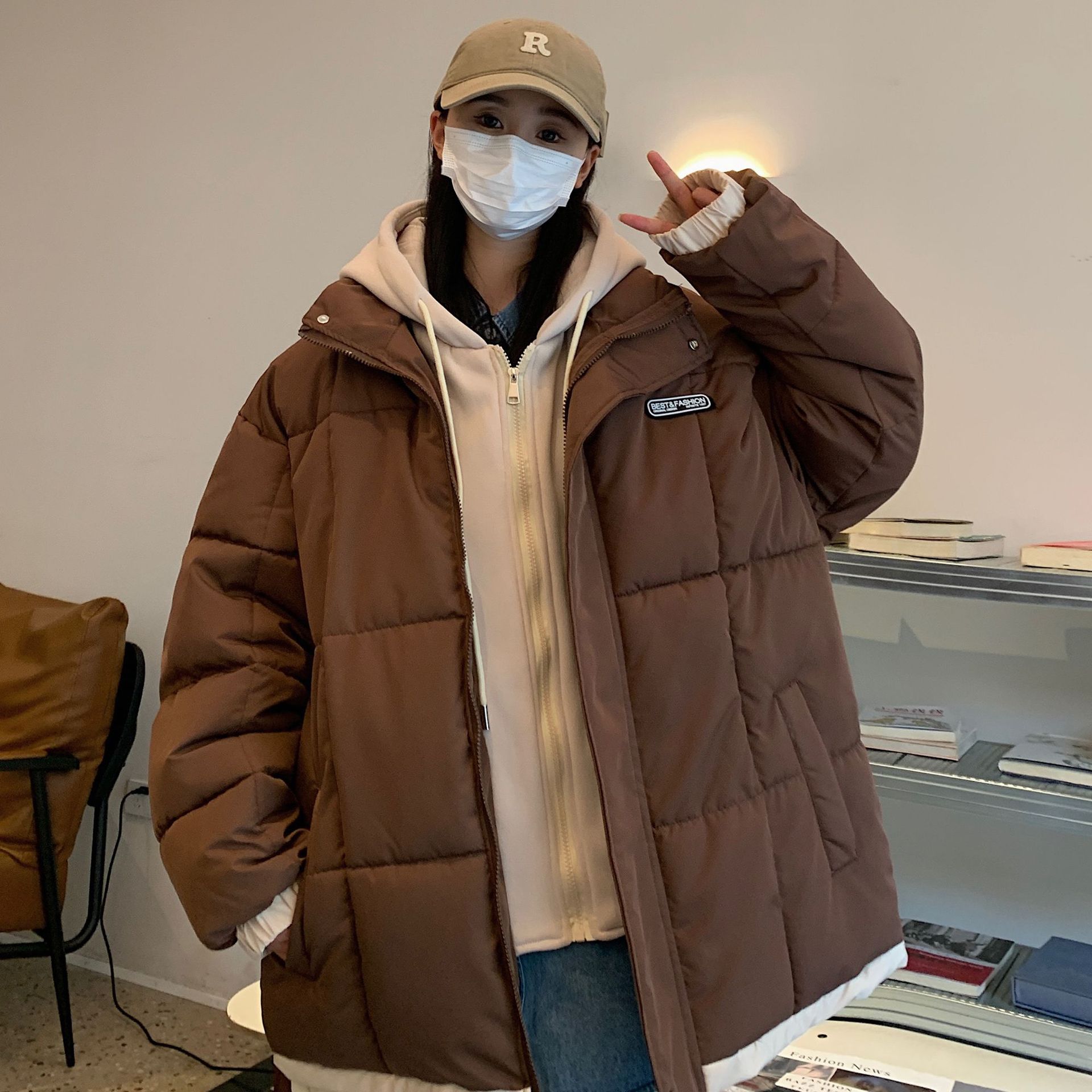 

Hooded Cotton-padded Coat Winter Large Size Color Matching Fake Two-piece Cotton-padded Bread Jacket XXXL темно-коричневого