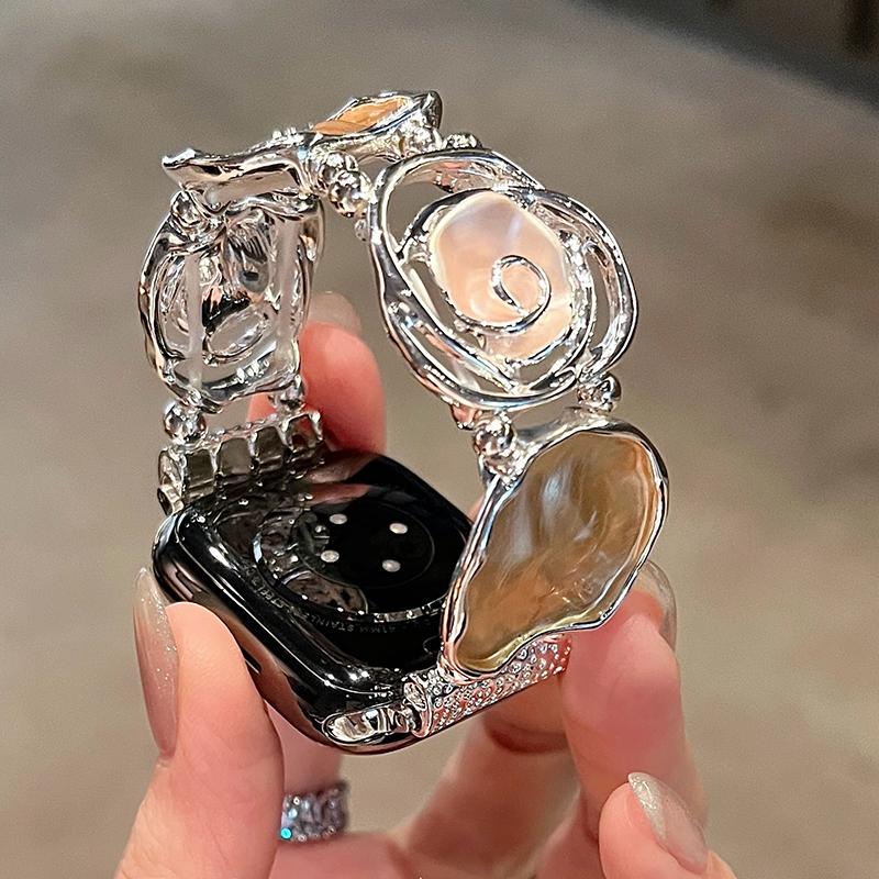 

Korean Silver 3D Rose Floral Metal Strap For iWatch Series 9 8 7 6 5 Girls Watch Band For Apple Watch 38 40 41 42 44 45 49 MM 42-44-45-49mm жовтий