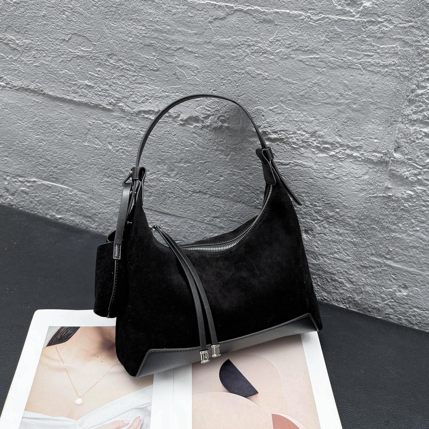 

2025 And Fashion Women s Bag Retro Style Large Capacity Cowhide Leather Tote Bag Hong Kong Style Single Shoulder Underarm Bag 28x19x21cm чёрный