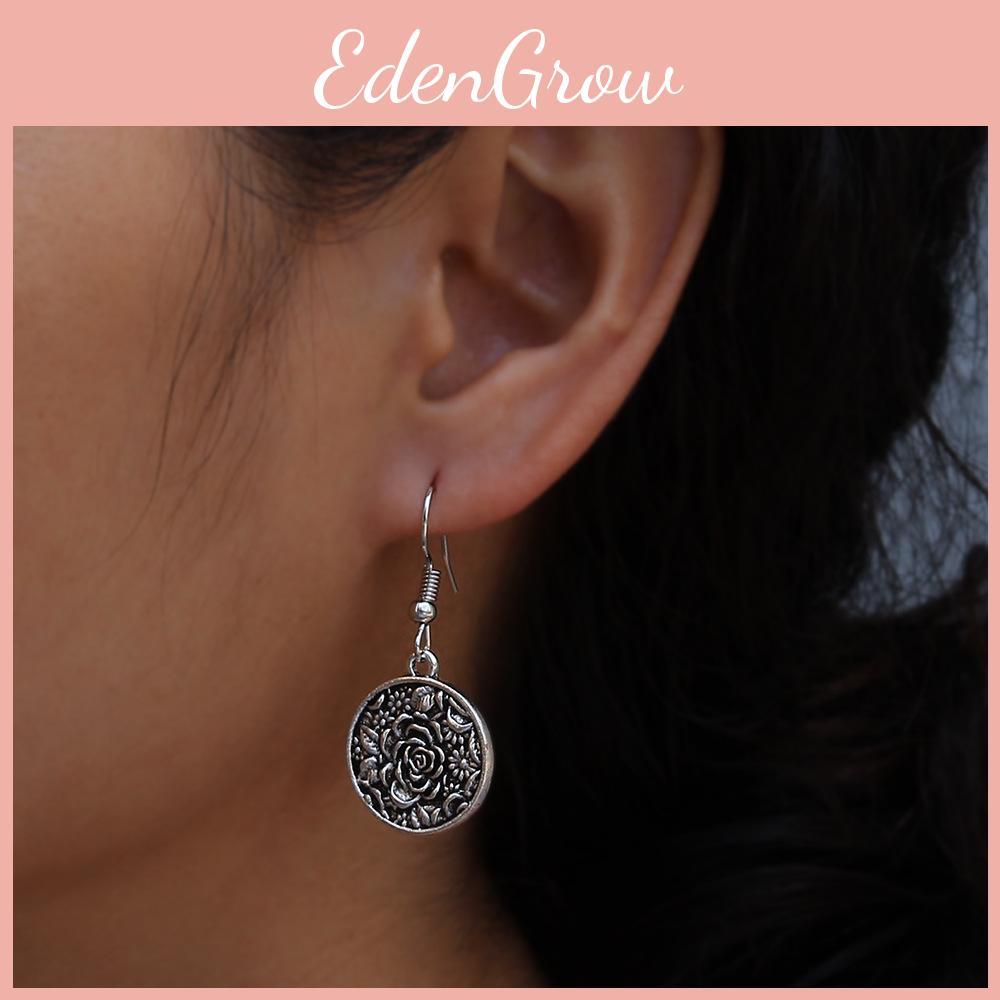 Stylish Drop Metal Earrings With Vintage Flower Pattern For Occasions Festive