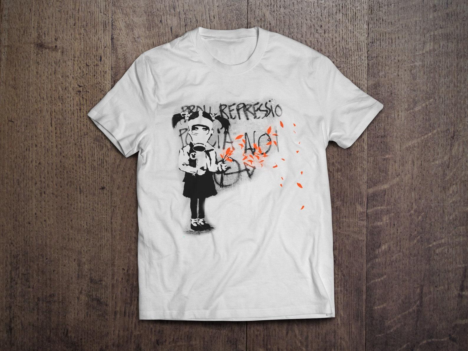 Banksy Street Art Graffiti / Heavyweight cotton unisex T shirt with print tee top L