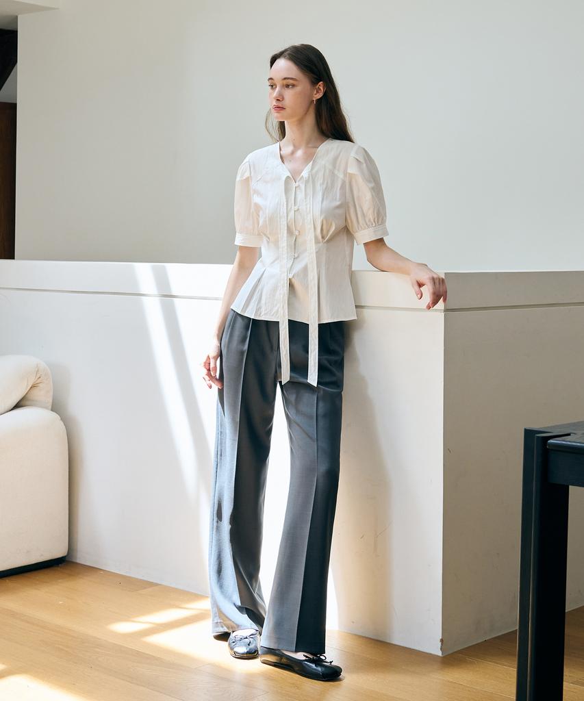 Deuloupisumeon Tuck Puff Short Sleeve Tie Blouse [Sky Blue]