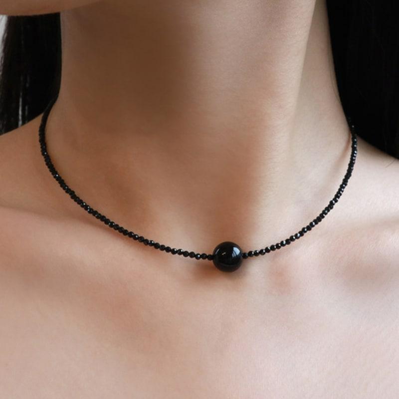 Less is more Onyx Ball Necklace