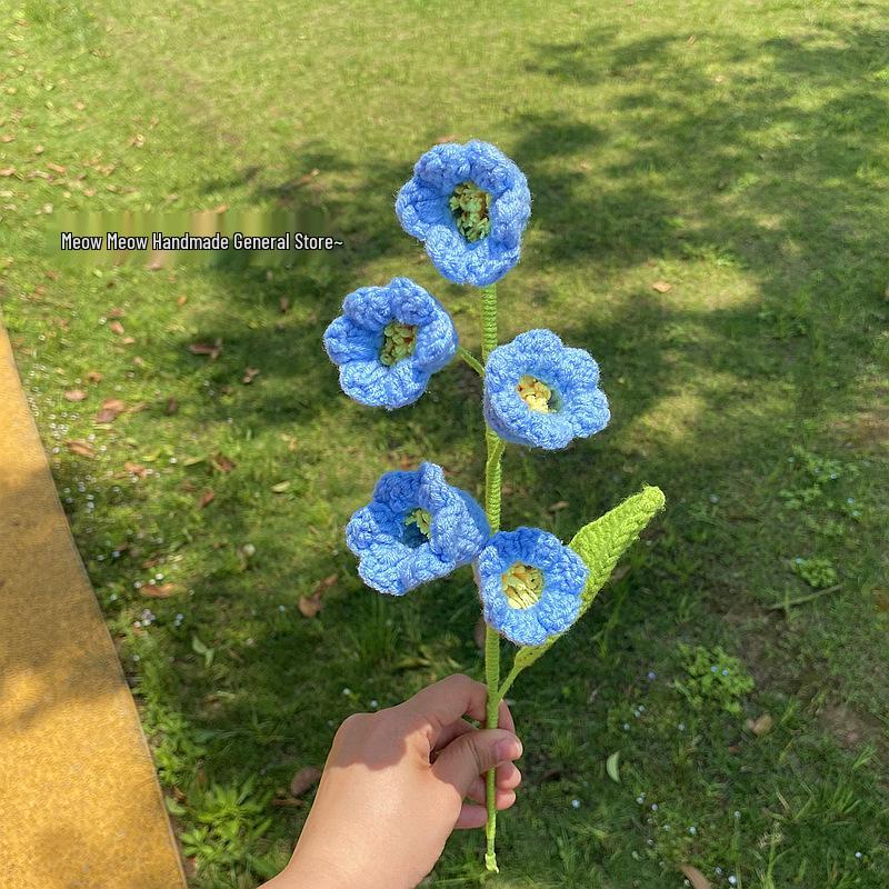 Buquê de Flores de Lã Tricotado à Mão: Ornamento de Rosa, Lírio, Girassol Presente
