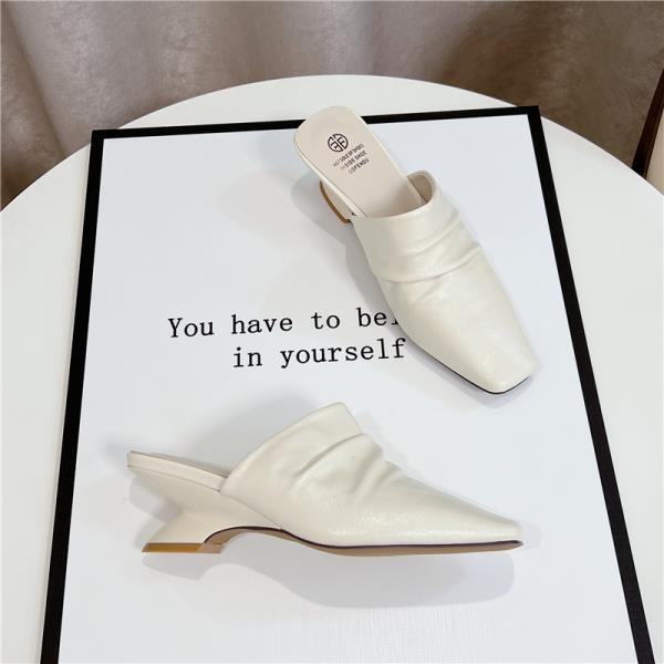 Fashion On A Wedge Shoes Woman 2025 Female Slippers Square Toe Beige Heeled Sandals Luxury Slides New Cover Black Designer Pleated