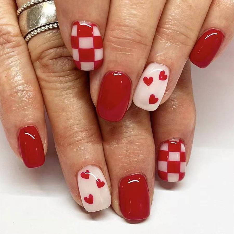 

24-Piece Valentine s Day Red Heart Checkerboard Shiny Square Nails