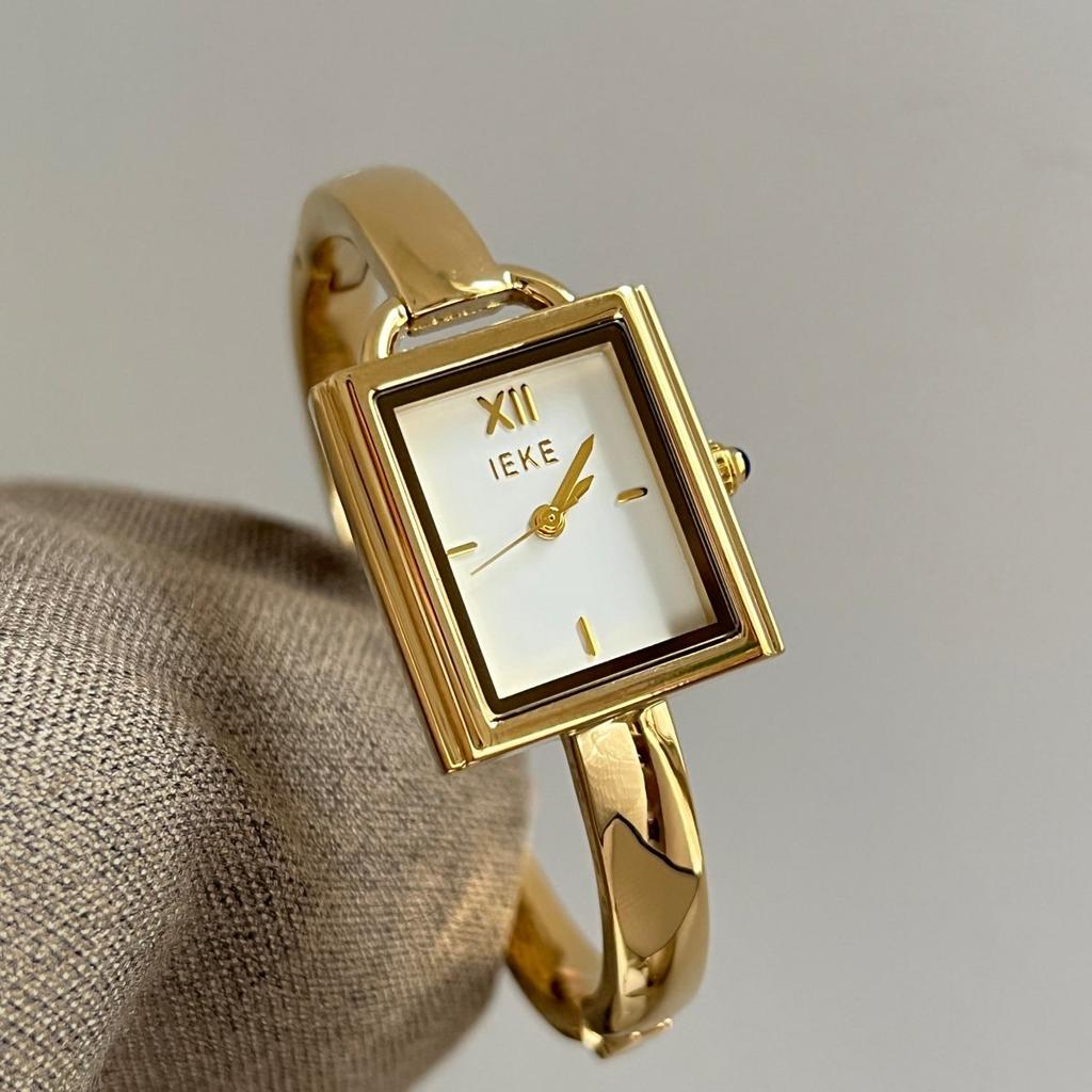 Retro-Style Small Square Bracelet Watch For Women, High-End Green, Elegant And Vintage, Suitable For Women And Students.