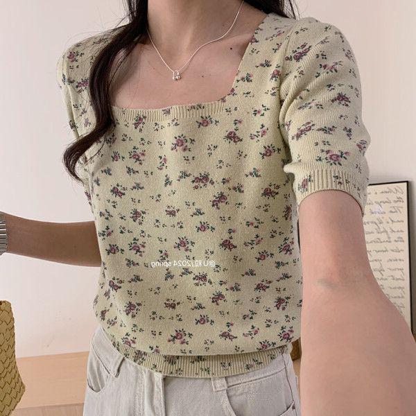 

Женский розовый вязаный топ с цветочным принтом - квадратный вырез, короткий рукав, ранняя весна 2025, французский стиль S