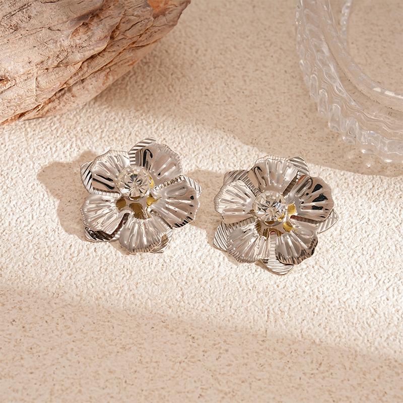 Vintage Gold Color Flower Starfish Geometric Stud Earrings for Women Exquisite Irregular Metal Leaf Earrings Aesthetic Zircon