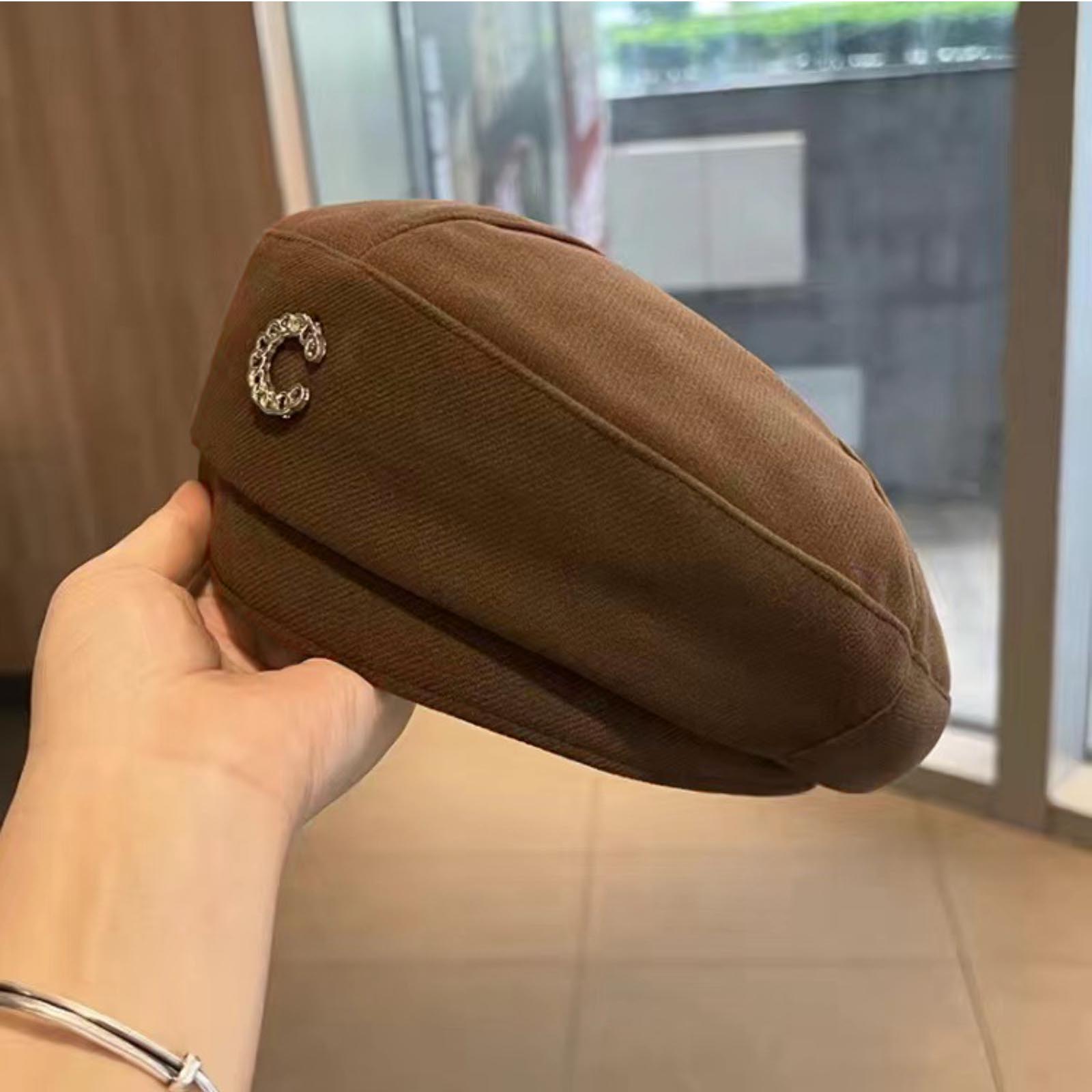 

Женские наушники Шапка из вязаной шерсти на кулиске с завитками One Size