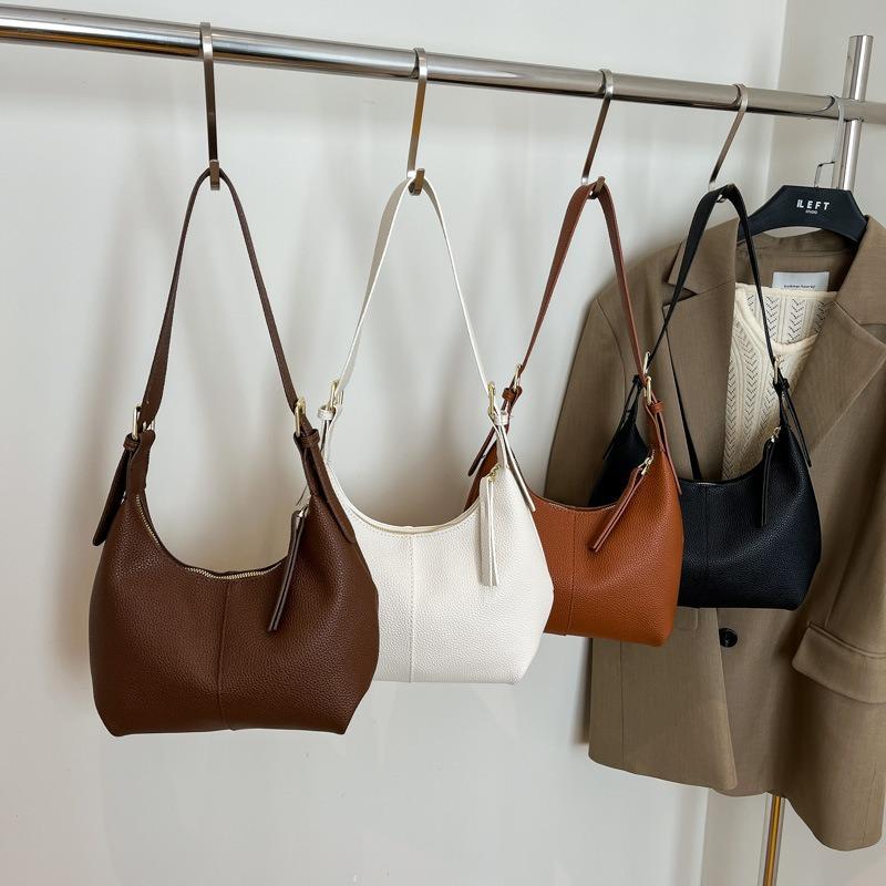 Simple retro shoulder bag women's new fashionable texture underarm bag casual commuter dumpling bag