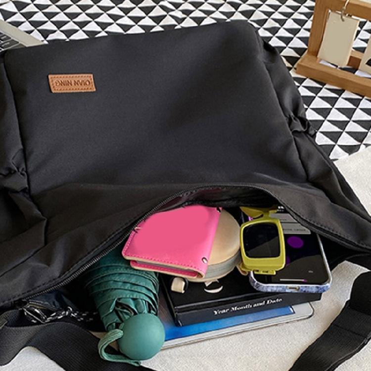 Spacious Nylon Shoulder Bag Comfortable & Stylish Messenger Bag Chic for Women