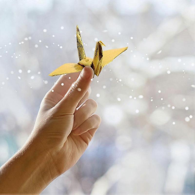 Creative Golden Origami Paper 200Pcs for DIY Handicraft and Art Making