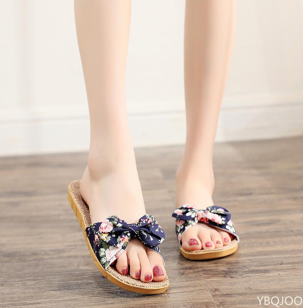 Fashion 2025 Ladies New Style Bow Flower Fashion Versatile Slipper Leisure Comfort Beach Shoes Elegant Minimalist Non Slip Women Sandals