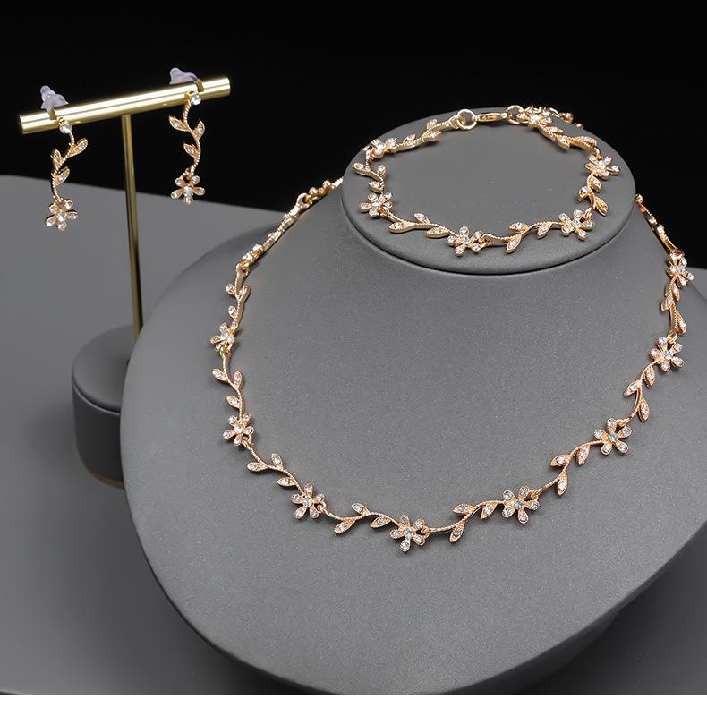 Cross-Border Light Luxury Jewelry: Diamond Leaf Necklace, Earrings & Bracelet Set (4-Piece Bridal Accessories)