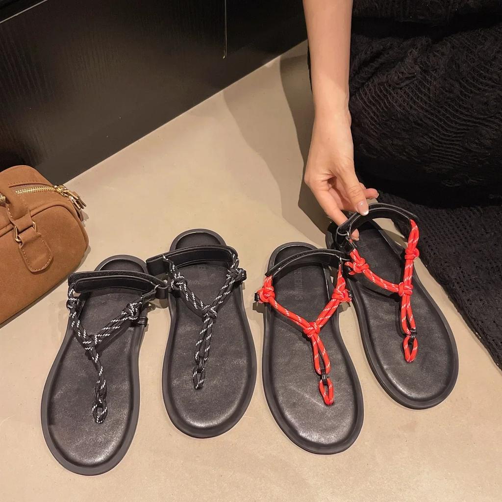 Comfortable Flat Bottom Thong Sandals Women's Summer New Style Retro Fashionable Beach Slippers Trendy Design Sensation