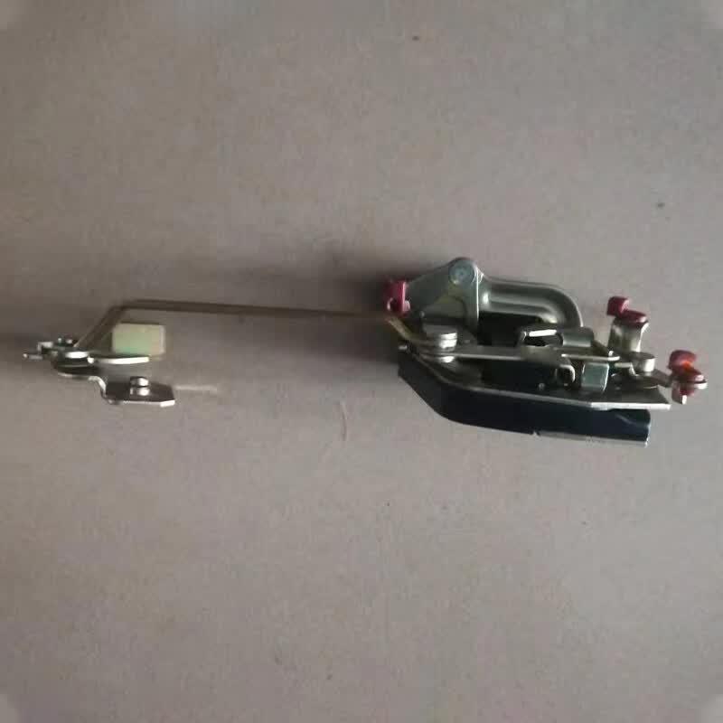 Jiefang CA1121J CA1122J Truck Front Door Lock Block