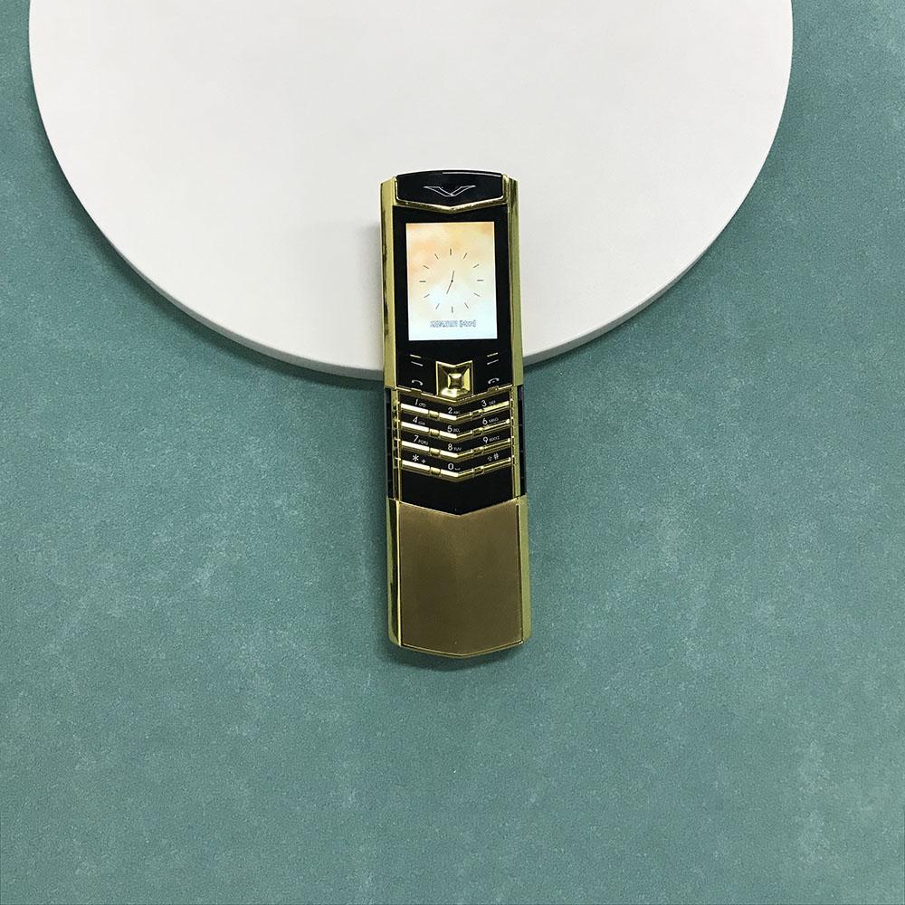 Neues V888 Pro Slider-Telefon MT6261 GSM 2G 2,0-Zoll-Bildschirm Dual-SIM Dual-Standby Mp3/Mp4 FM Bluetooth Klassisches Mobiltelefon