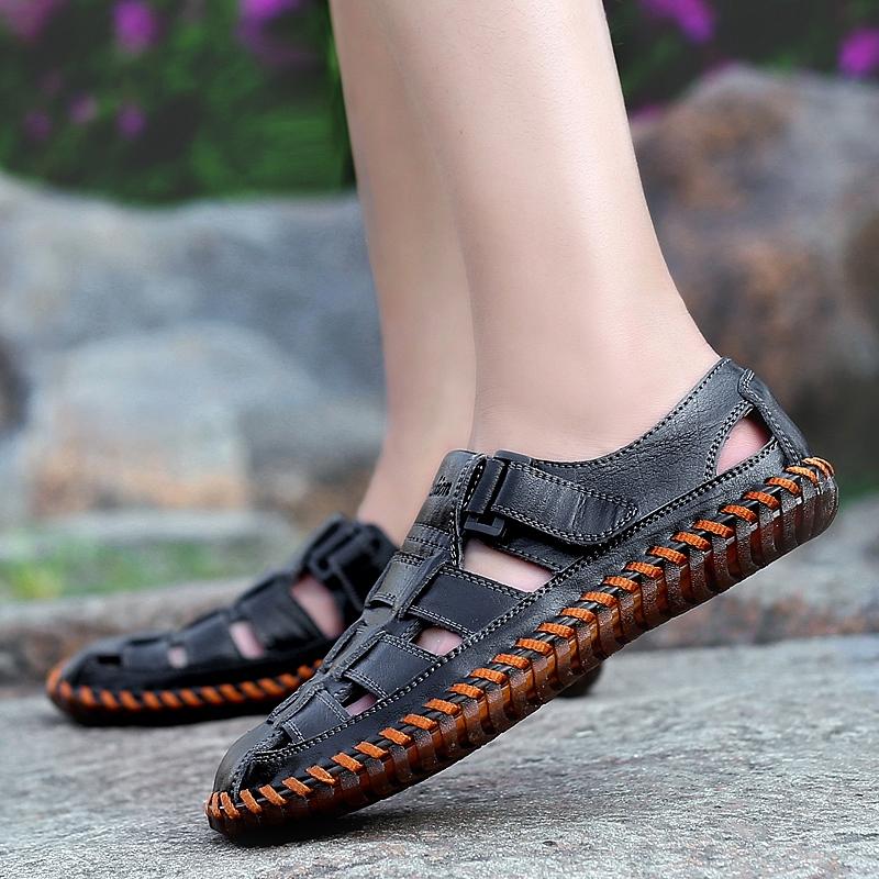 Men Breathable Sandals Outdoor Beach Slippers Leather Non-Slip Walking Shoe Summer Casual Male Loafers Summer Luxury Sandals