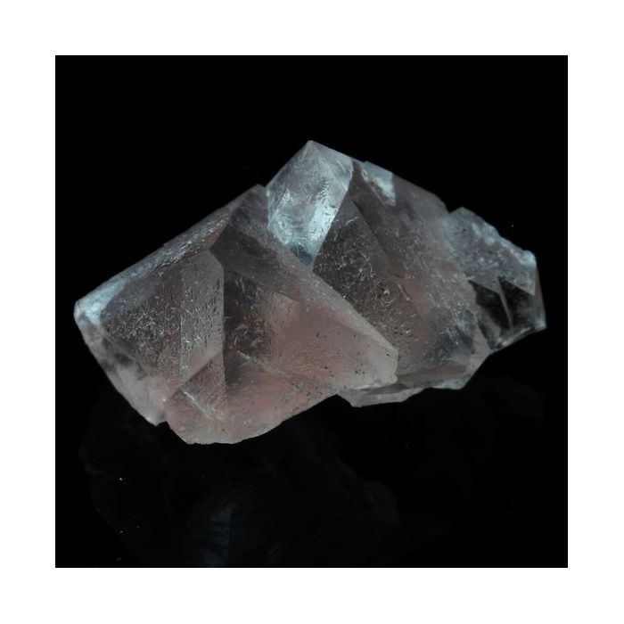 Pierres et Minéraux. Fluorite rose. 8.06 ct. Massif du Mont-Blanc, France..
