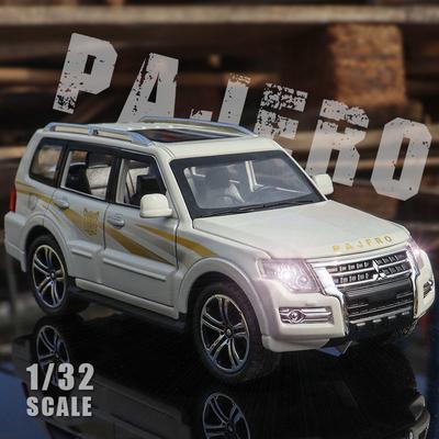 RUM1:32 Scale Mitsubishi Pajero Alloy Car Model Light & Sound Effect Diecast Car Toys for Boys Baby Toys Birthday Gift Car Toys Kids Toys Car Model