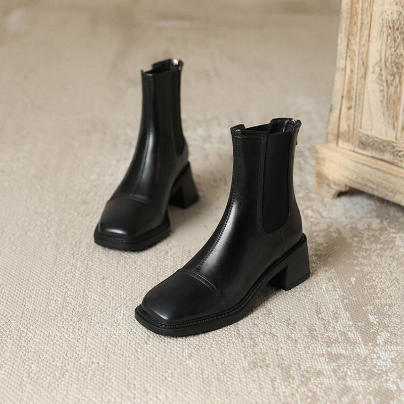 

Autumn and winter women s Martin boots rubber sole large size Korean version low heel round head square heel new comfortable and fashionable medium b 39 чёрный