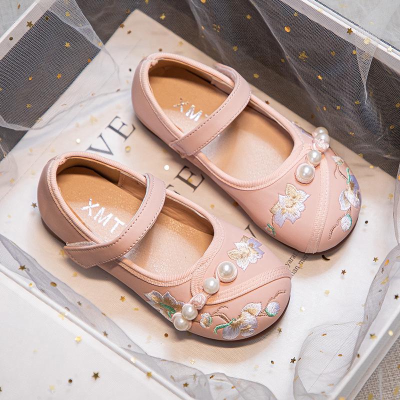 2026 Spring/Autumn Embroidered Hanfu Shoes for Baby Girls, Ancient Style Leather Princess Shoes, Trendy Children's National Style Footwear