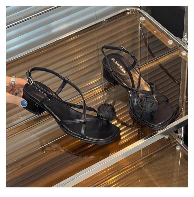 

Women s High Heels 2025 Summer Outdoor Clip Toe Chunky Heels Fashion Camellia Buckle Strap Comfortable Height Increase Sandals 39