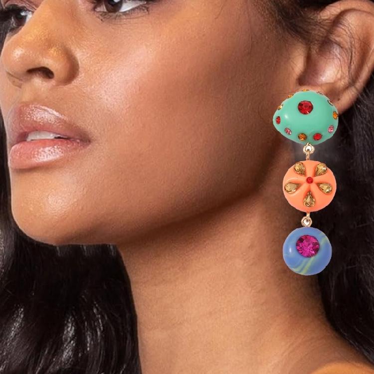 Modische asymmetrische Ohrringe Harzanhänger Ohrringe Alltagskleidung Bunte Ohrringe Geeignet zum Kombinieren Stylischer Look