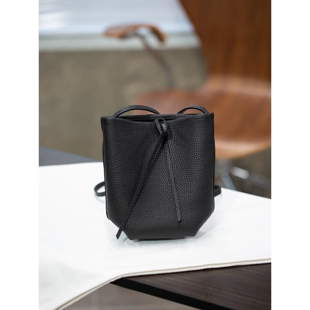 New Park Mini Leather Pocket Bag Messenger Bag Small Bucket Women's Bag Minimalist Casual Mobile Phone Bag