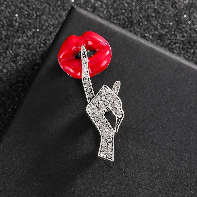 New Creative Women Men Red Lip Rhinestone Brooch Pin Exquisite Fashion Lady's Suit Clothing Brand Design Corsages Jewelry Gift