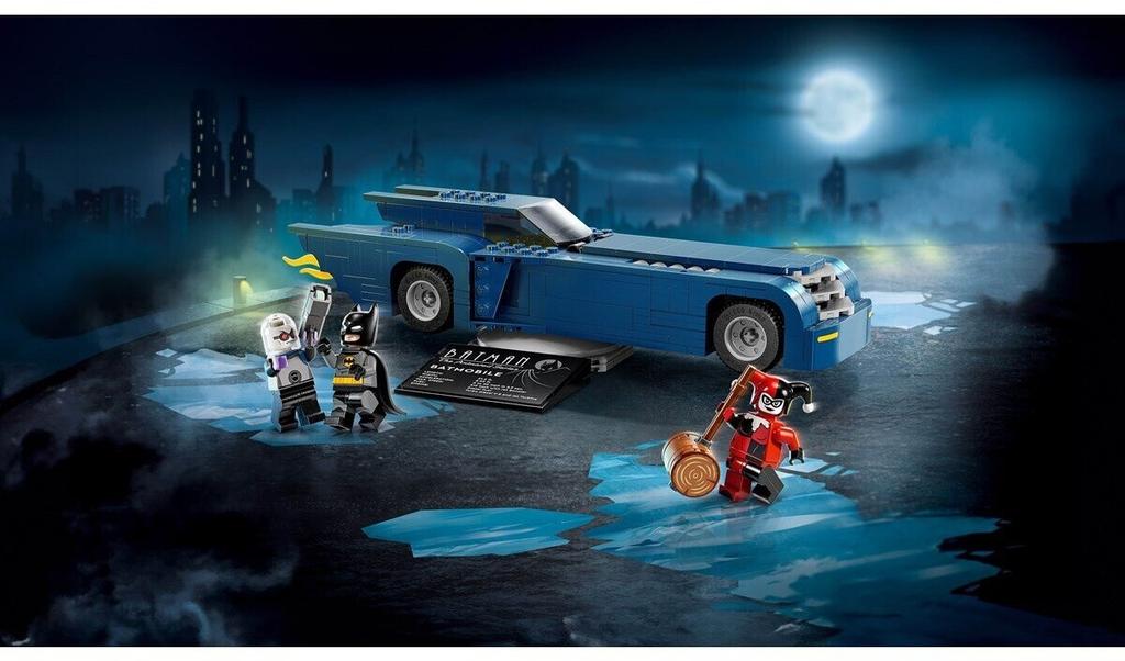 LEGO Constructor DC Comics Super Heroes – Batman In the Batmobile Vs. Harley Quinn and Mr. Freeze (76274)