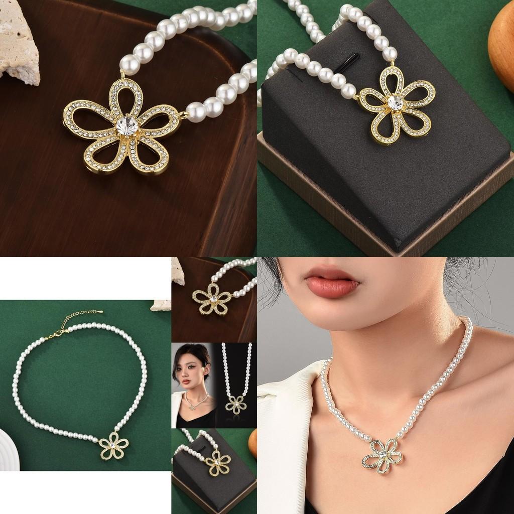 Hochwertige Gold- und Silber-Blumen-Perlenkette für Damen, ideal für stilvolle Bürokleidung im Jahr 2024