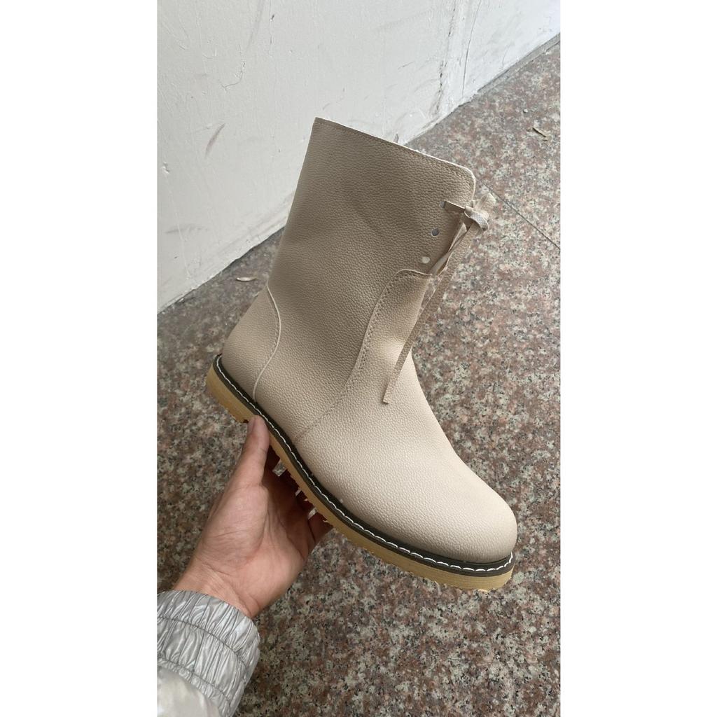 Flat Heeled Round Toe Casual Boots for Autumn and Winter Season, with Front Lace Up and Low Cut Solid Color, Women's Flat Bottom,Winter Snow Boots