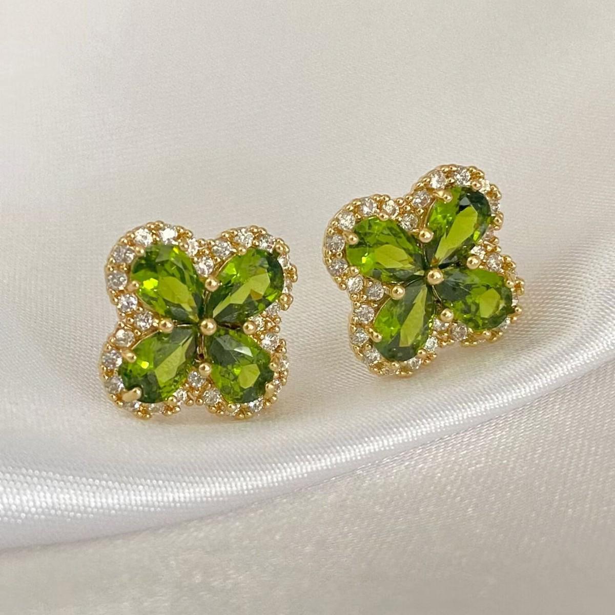 French Court Style Olive Green Cubic Zirconia Flower Stud Earrings for Women - Elegant High-End Light Luxury Design.