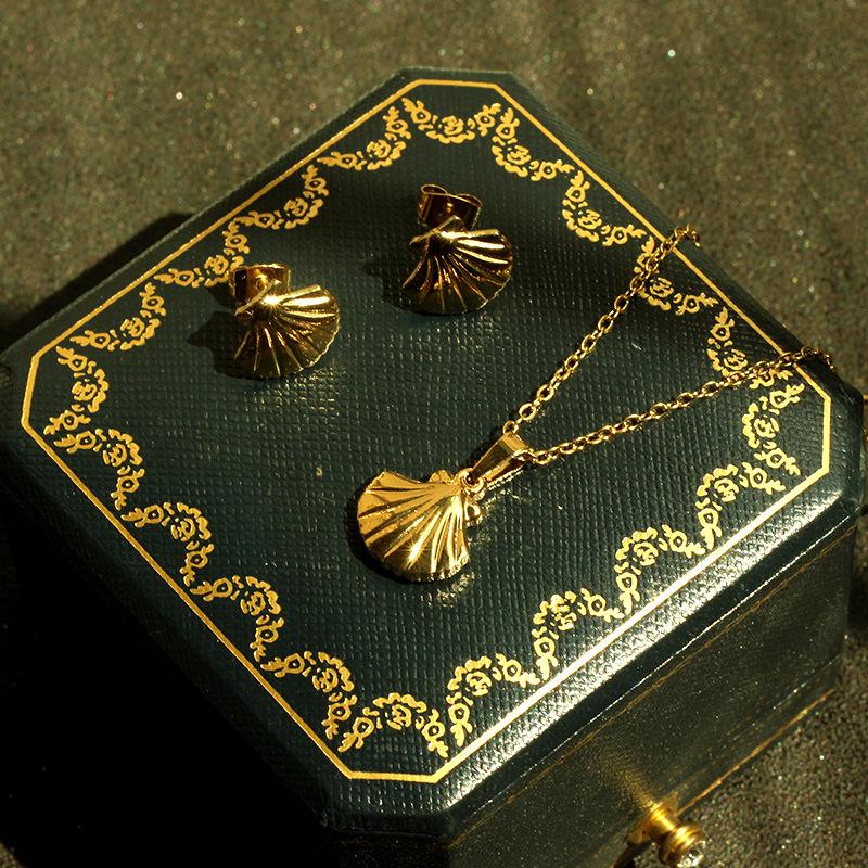 Luxury 14k Gold Jewelry Set: Necklace, Earrings, Non-Fading Clavicle Chain